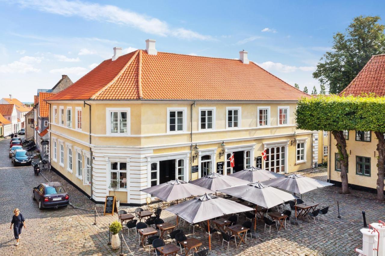 Hotel Pa Torvet Ærøskøbing Zewnętrze zdjęcie